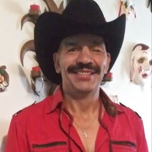 Meet your Posher, Enrique